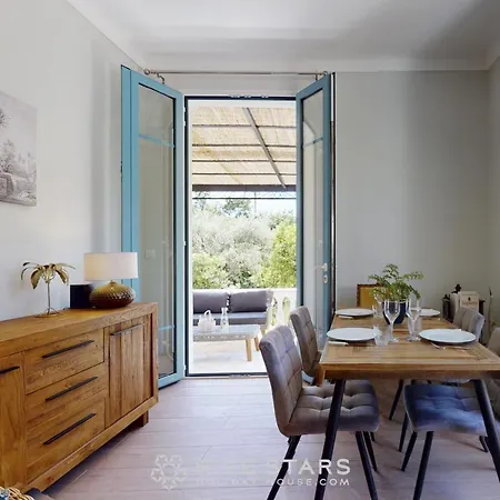 Capriciosa - Five Stars House Апартаменты *